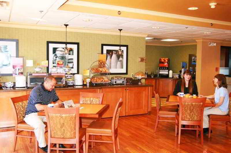 Hampton Inn Concord/Kannapolis Restoran foto